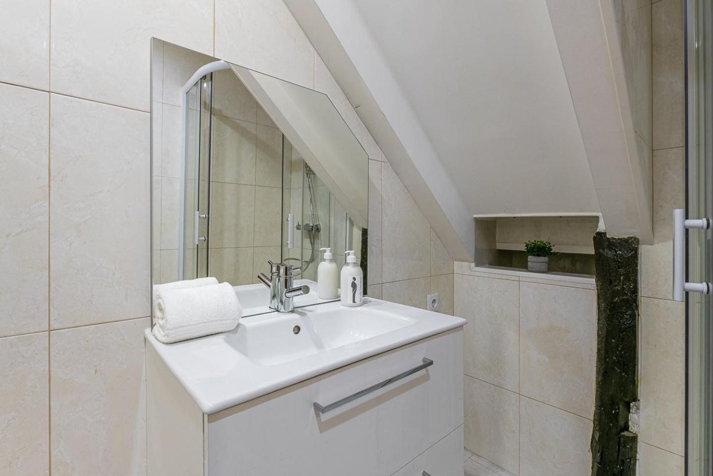 Guestready - Miragaia Stone Studios & Apartments 波尔图 外观 照片